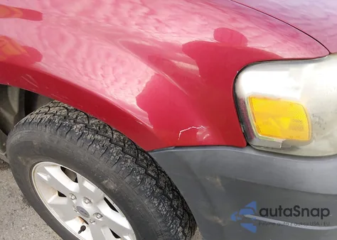 2005 Ford Escape Xlt from USA, damaged, VIN 1FMYU93105DA01113